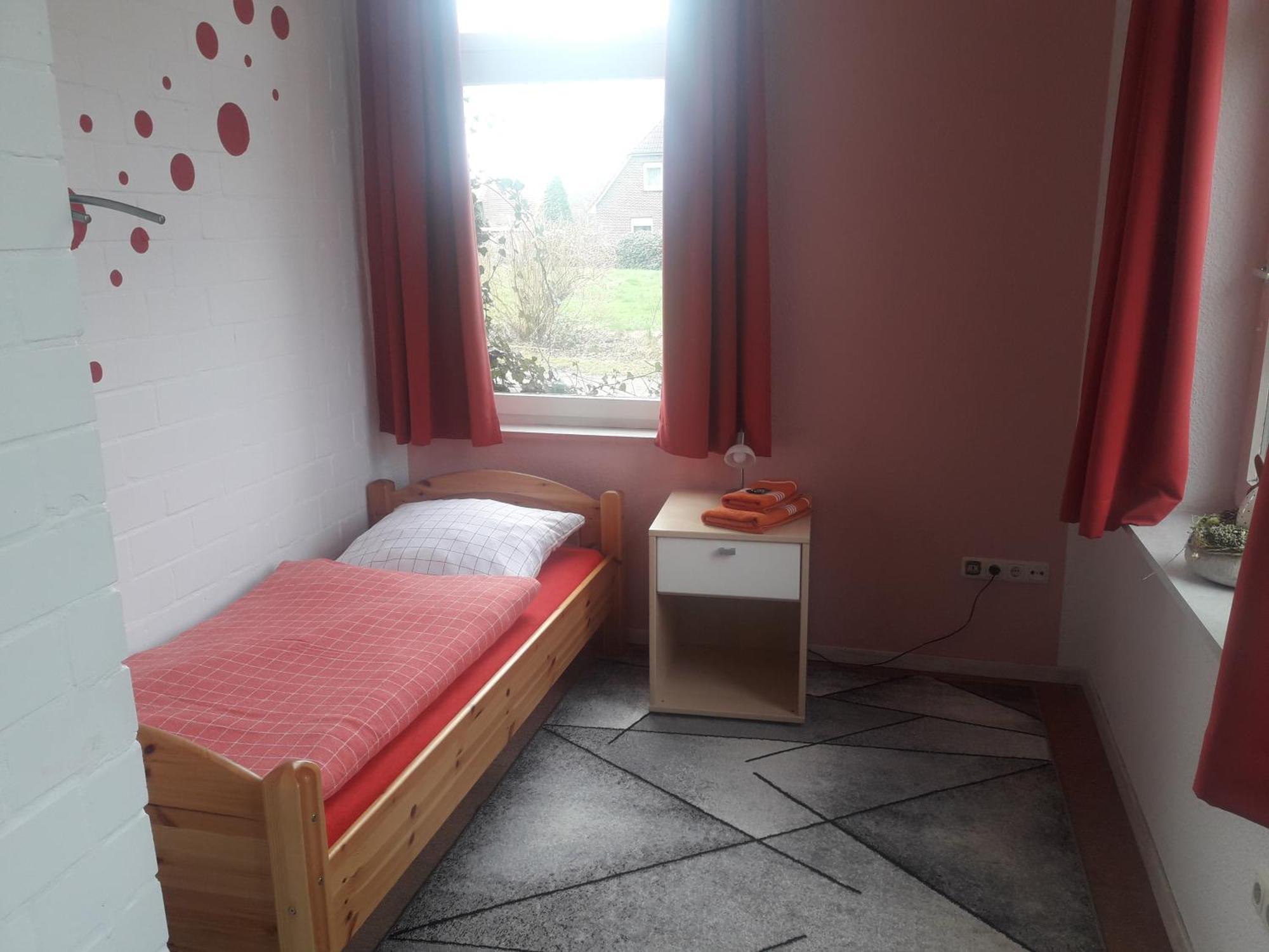 Das Haus mit der roten Telefonzelle Apen Exterior foto